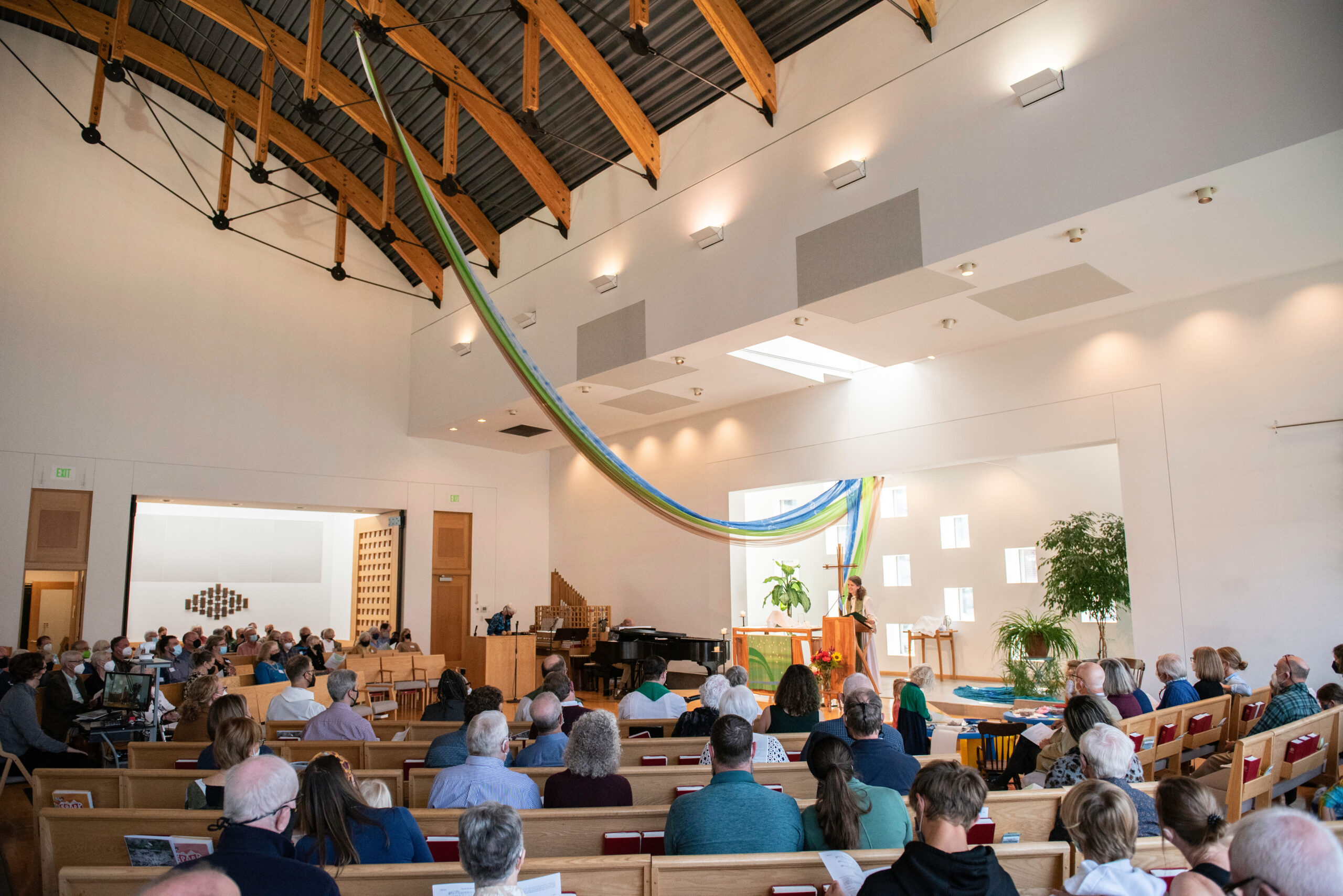 How we worship - Our Saviour's Lutheran Church